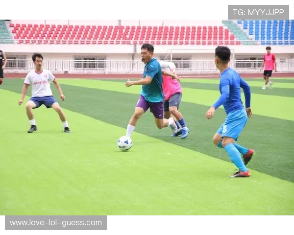 传奇球星足球赛事时间安排及精彩对决一览