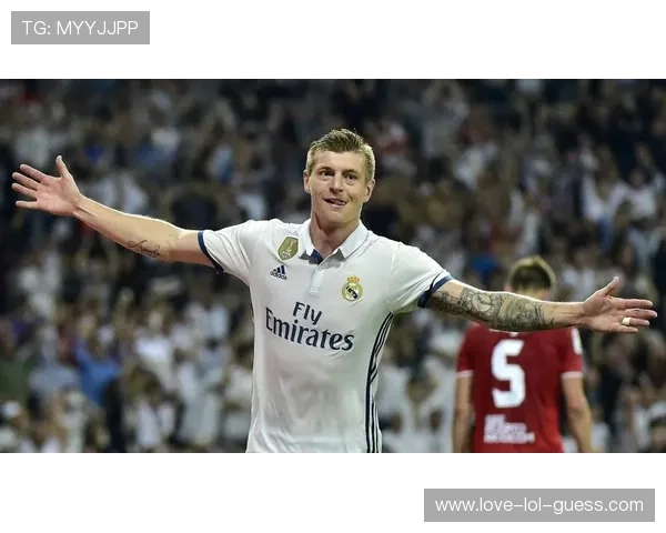 德国足球历史十大传奇球星回顾与他们的辉煌成就分析 德国足球历史十大传奇球星回顾与他们的辉煌成就分析