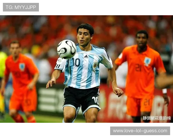 阿根廷足球历史上十大传奇球星盘点及其辉煌成就解析 阿根廷足球历史上十大传奇球星盘点及其辉煌成就解析